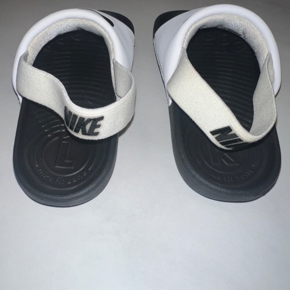 Nike Toddler Flip Flops/Sandals/Shoes/9c/8c - Picture 3 of 9